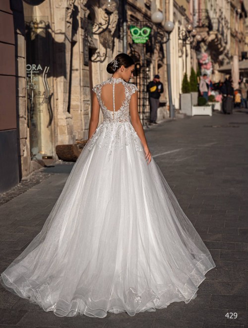 https://www.sposa-lia.com/images/stories/virtuemart/product/429       (4)96.jpg